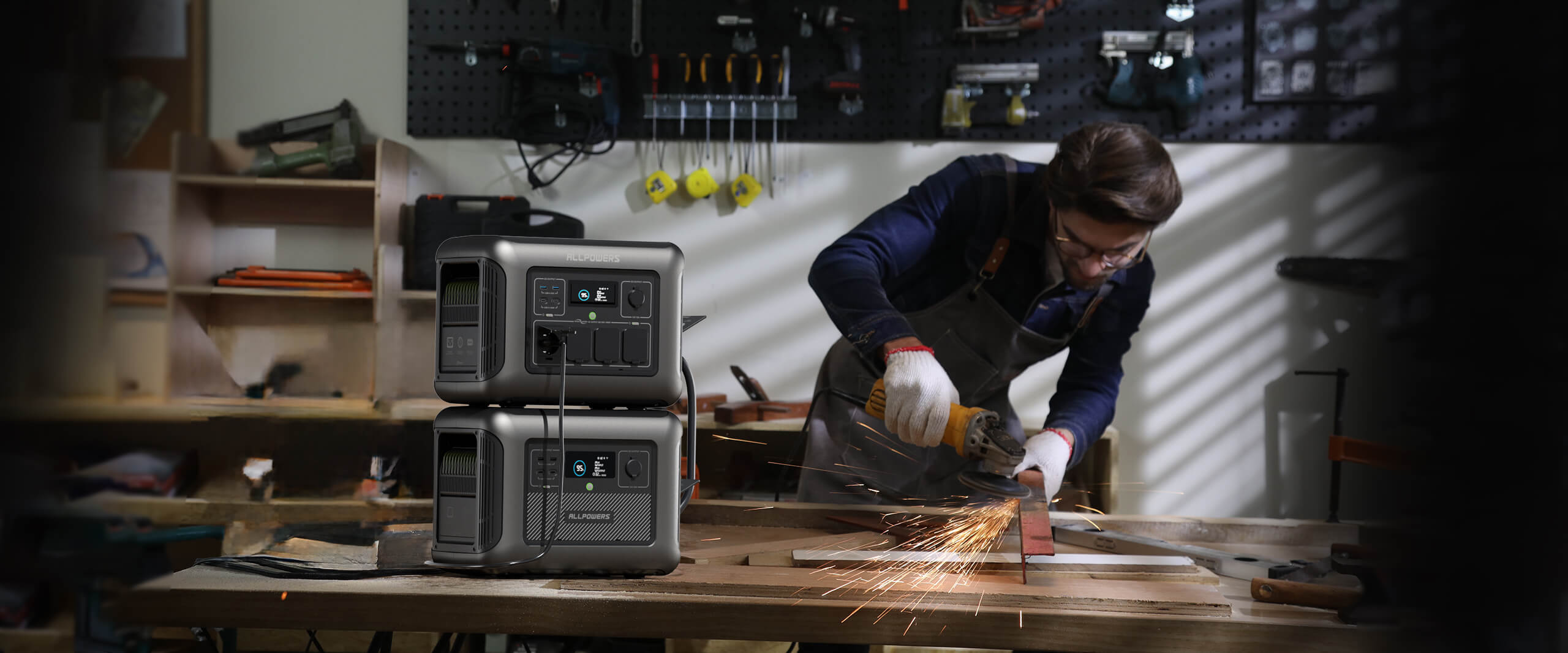Portable Power Station With AC Outlet