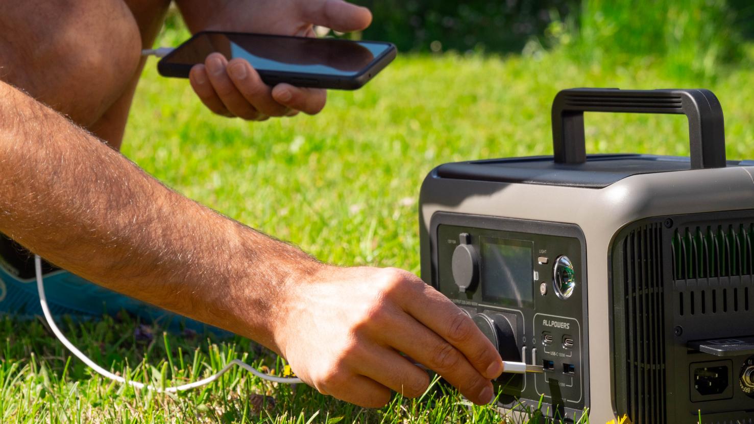 How to Charge a Phone During a Power Outage